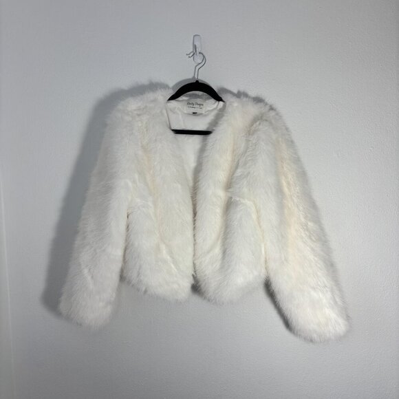 Ivory faux fur bridal jacket sz 3x (Fits like L/XL) - Picture 2 of 6